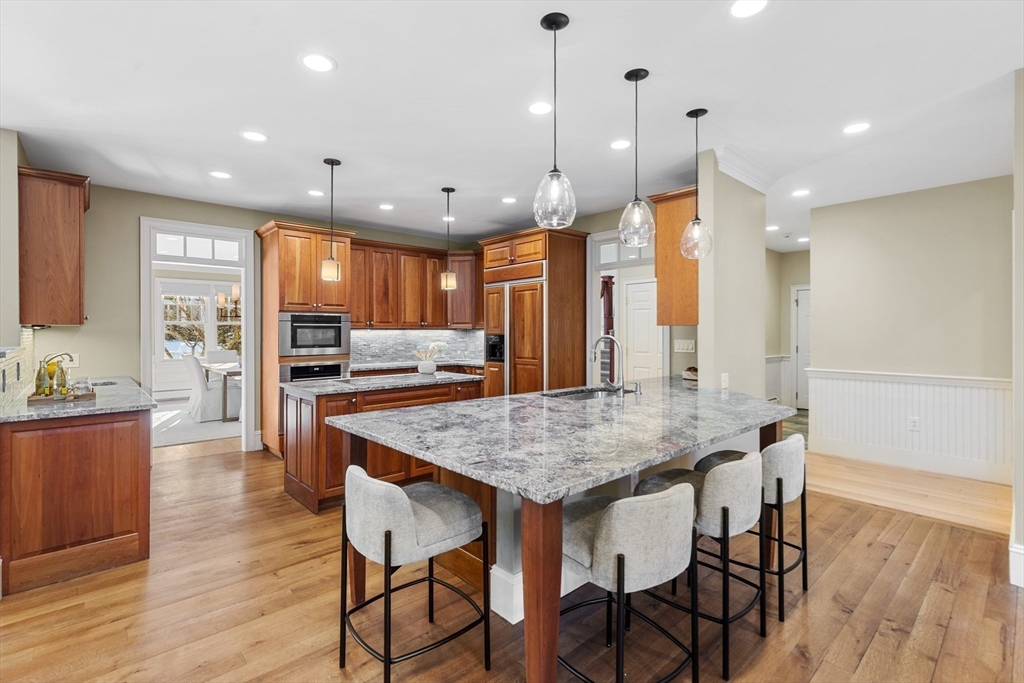 22 Fairbanks Rd