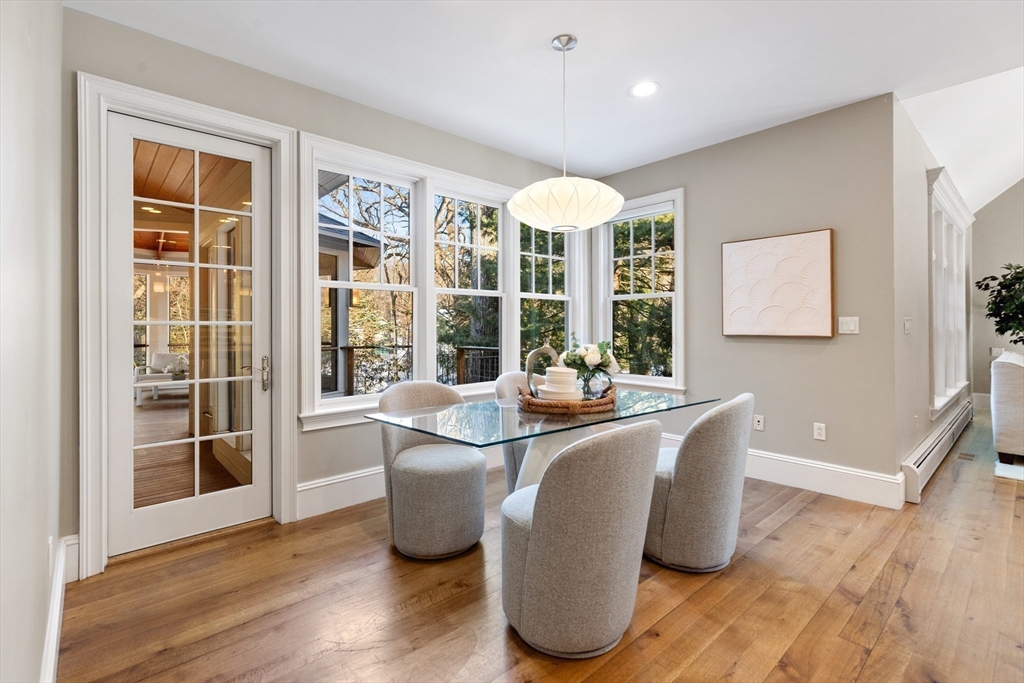 22 Fairbanks Rd