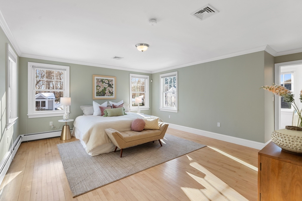 22 Fairbanks Rd