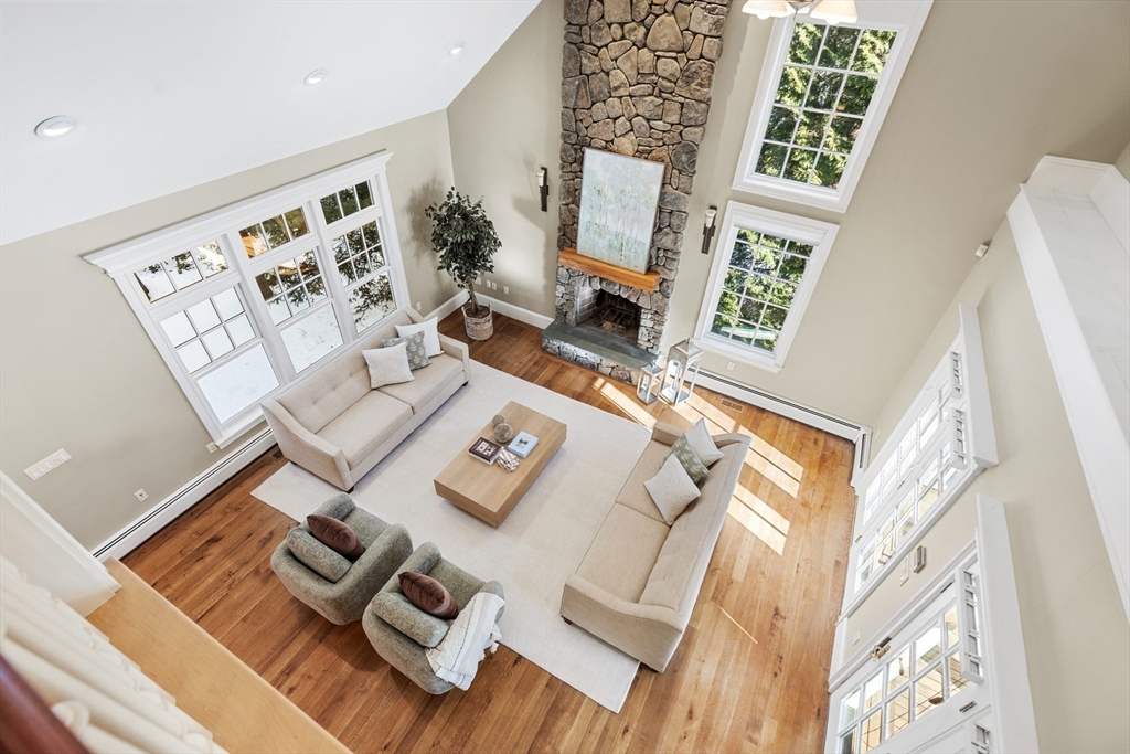 22 Fairbanks Rd