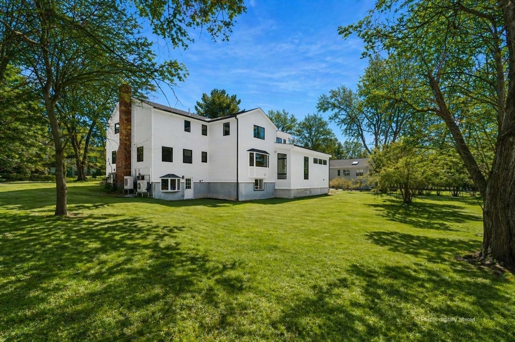 1 Maureen Rd