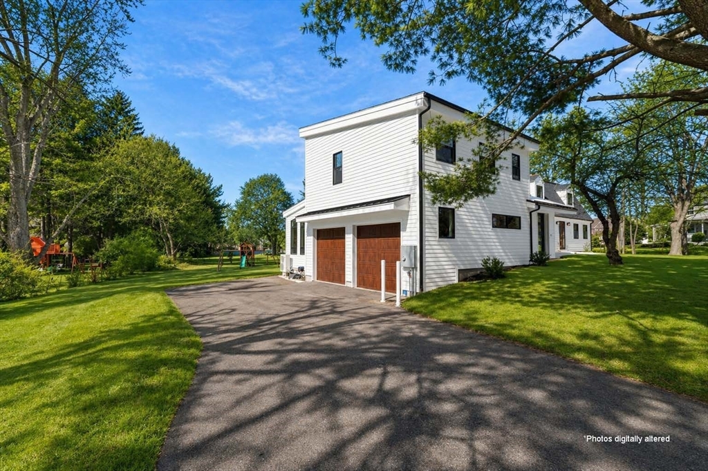 1 Maureen Rd