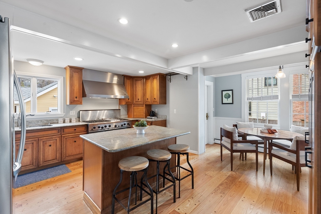 6 Freemont St