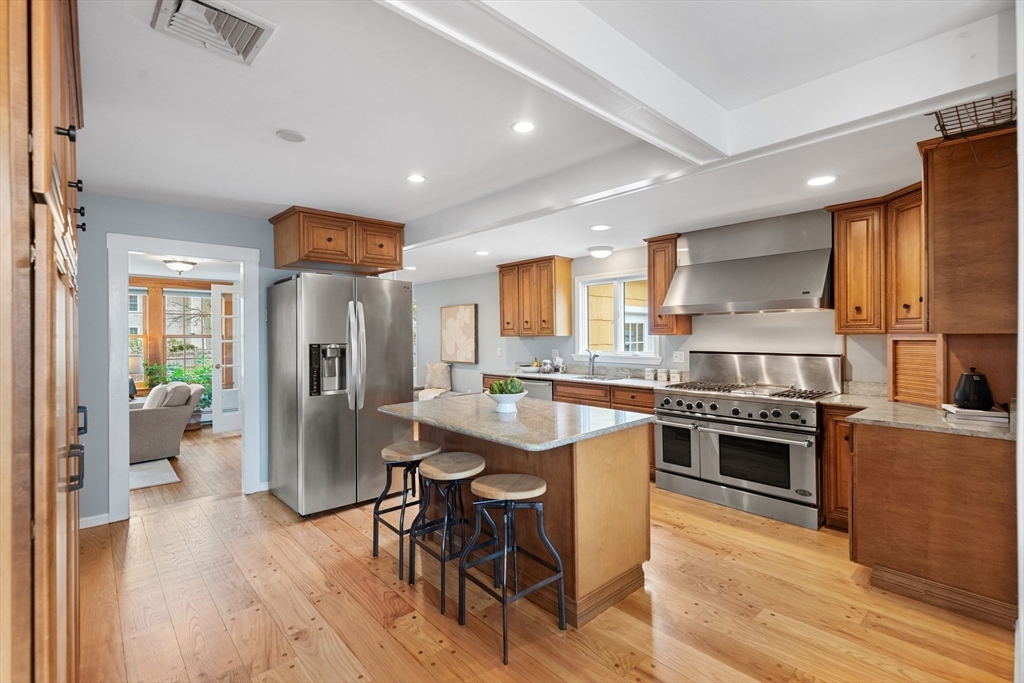 6 Freemont St
