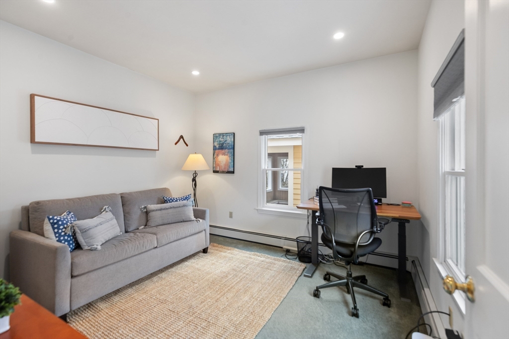 6 Freemont St