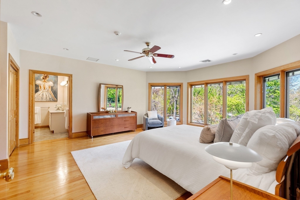 16 Solomon Pierce Rd