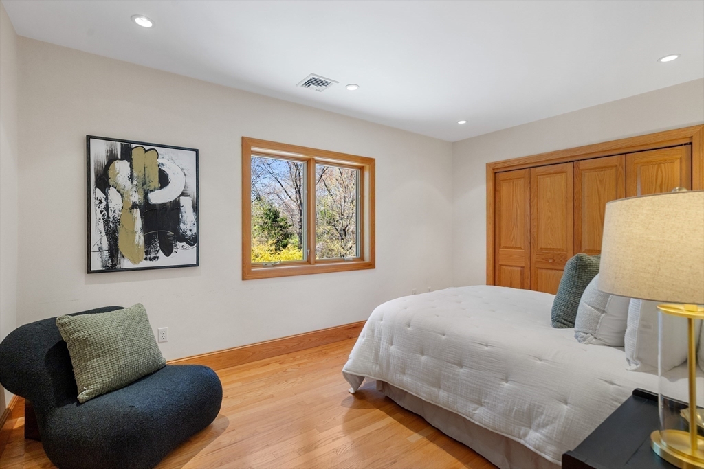 16 Solomon Pierce Rd