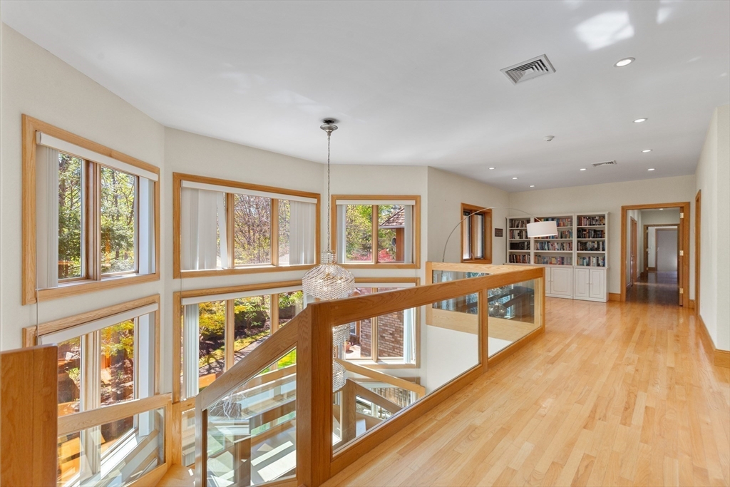 16 Solomon Pierce Rd