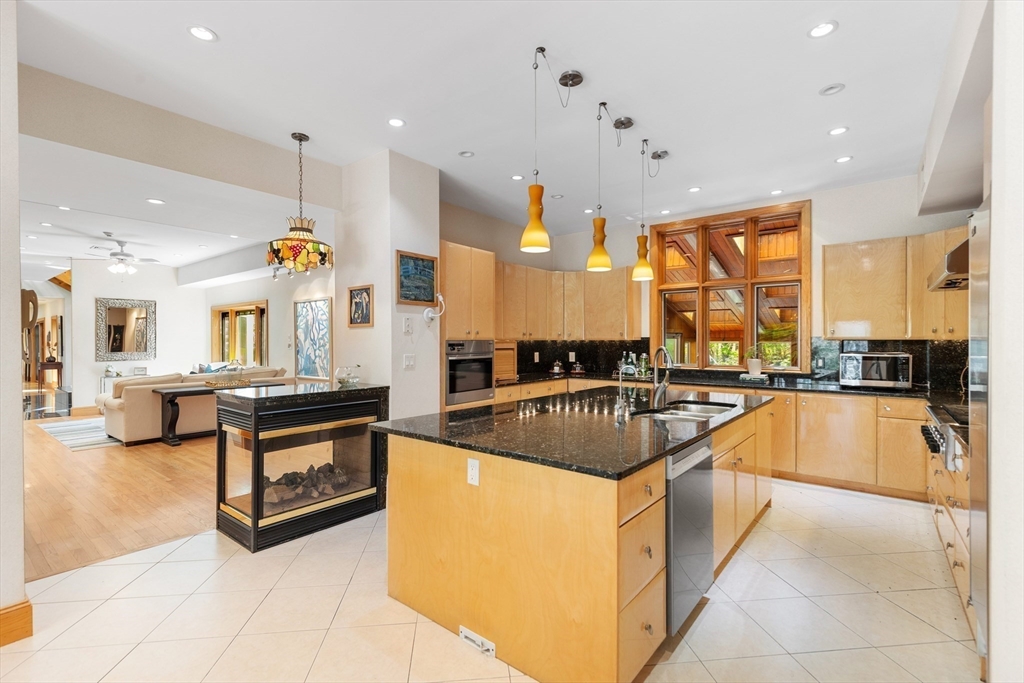 16 Solomon Pierce Rd