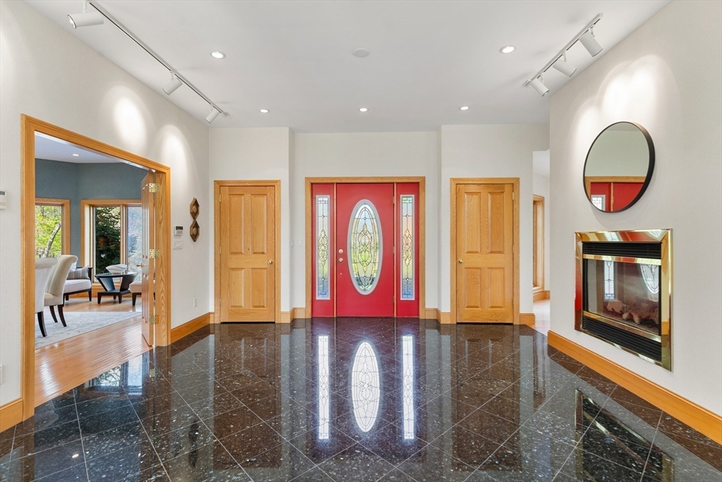16 Solomon Pierce Rd