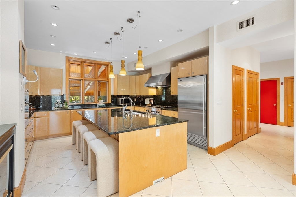 16 Solomon Pierce Rd