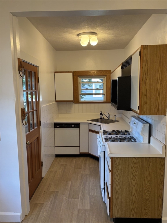 59 Fottler Ave