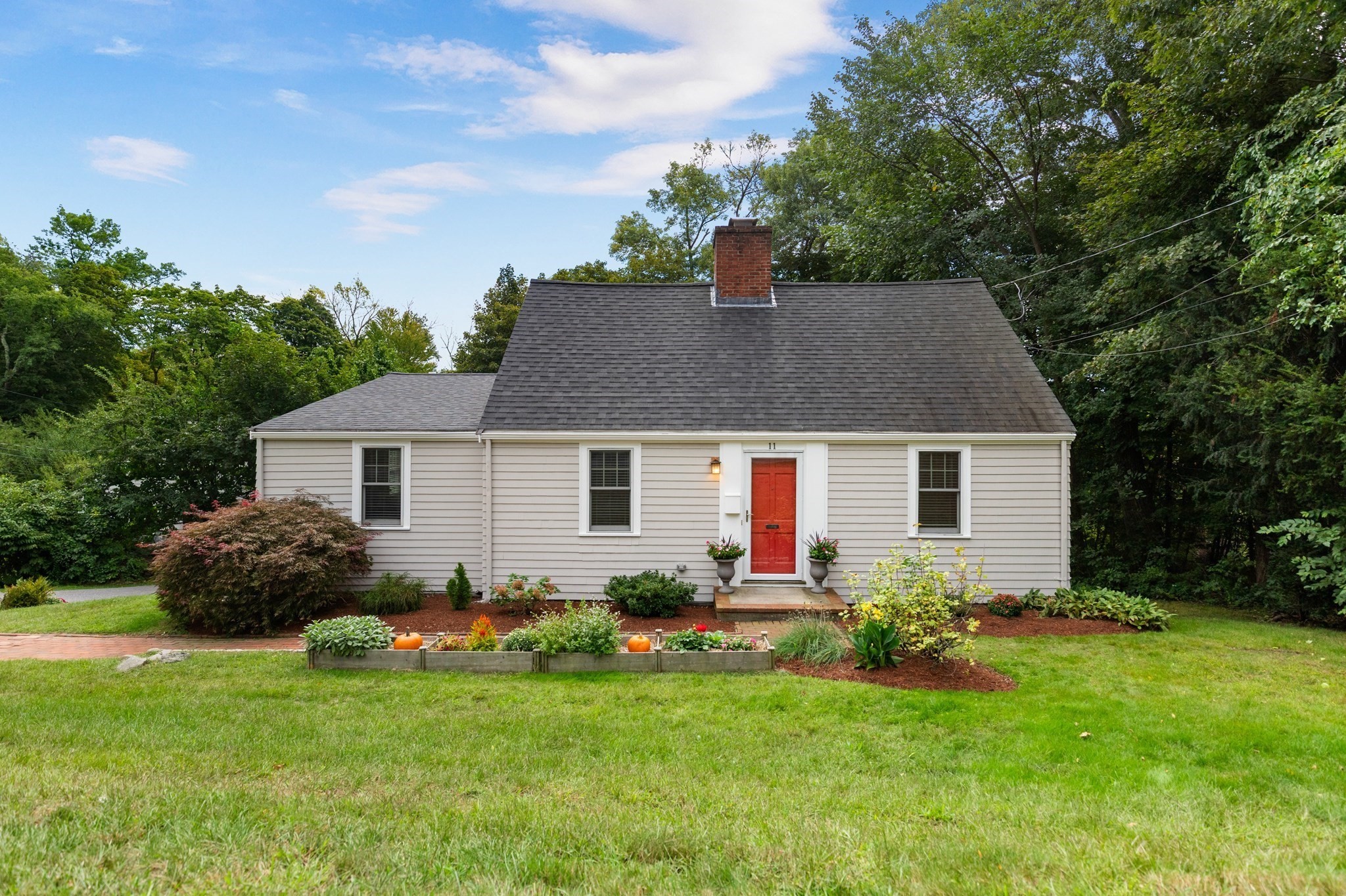 11 Stratham Rd