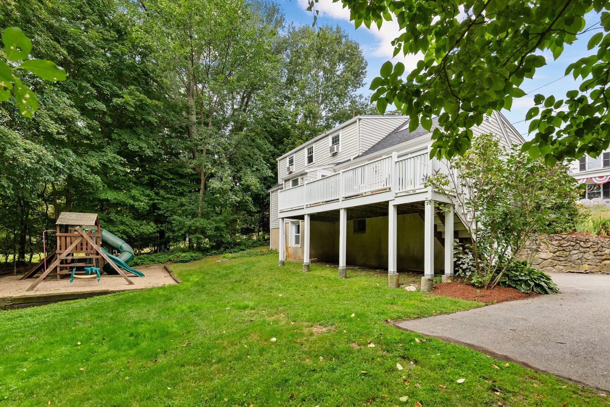 11 Stratham Rd