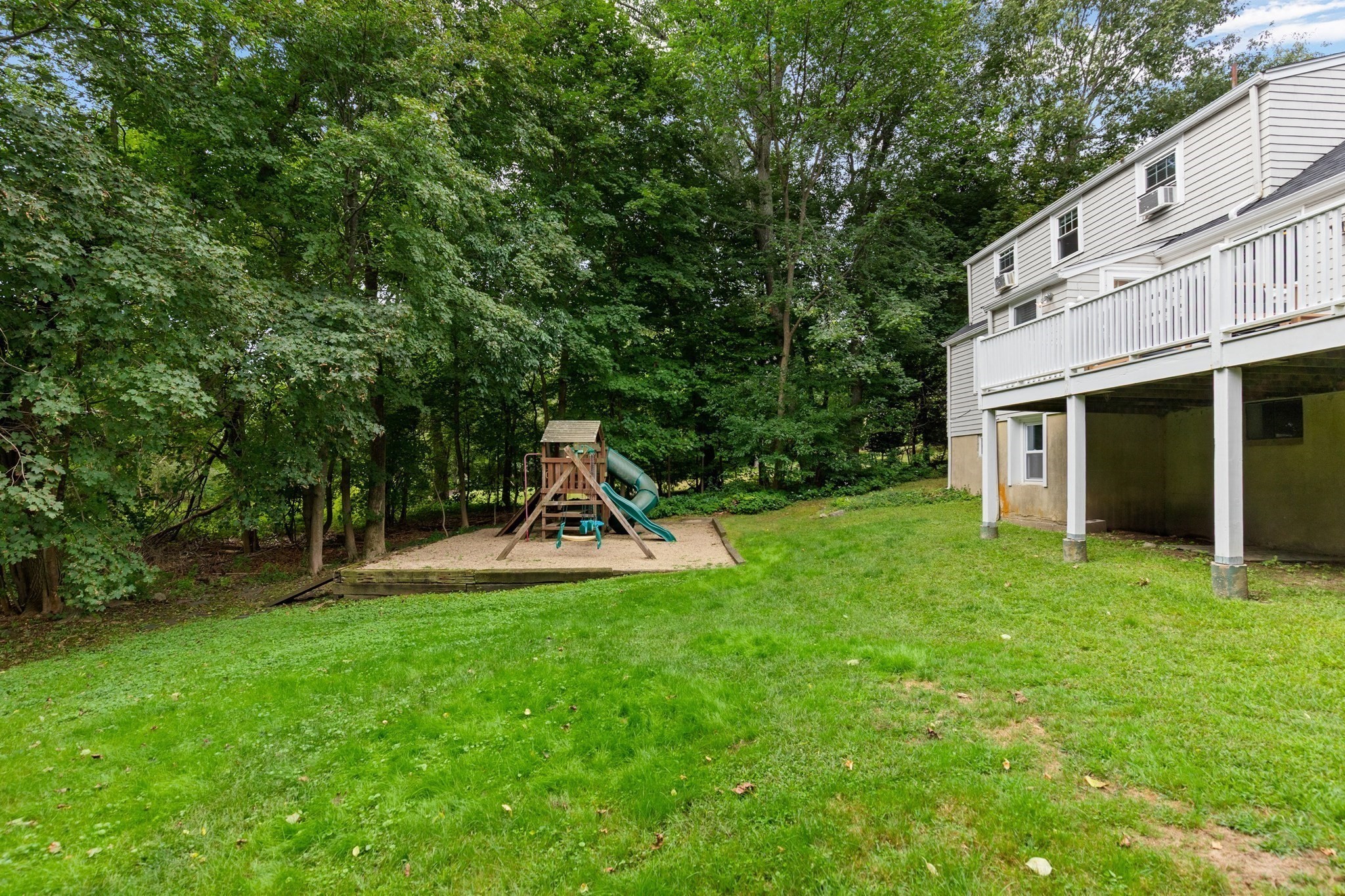 11 Stratham Rd