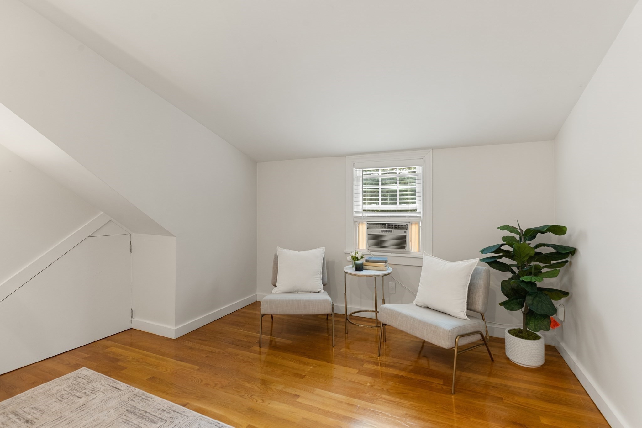 11 Stratham Rd