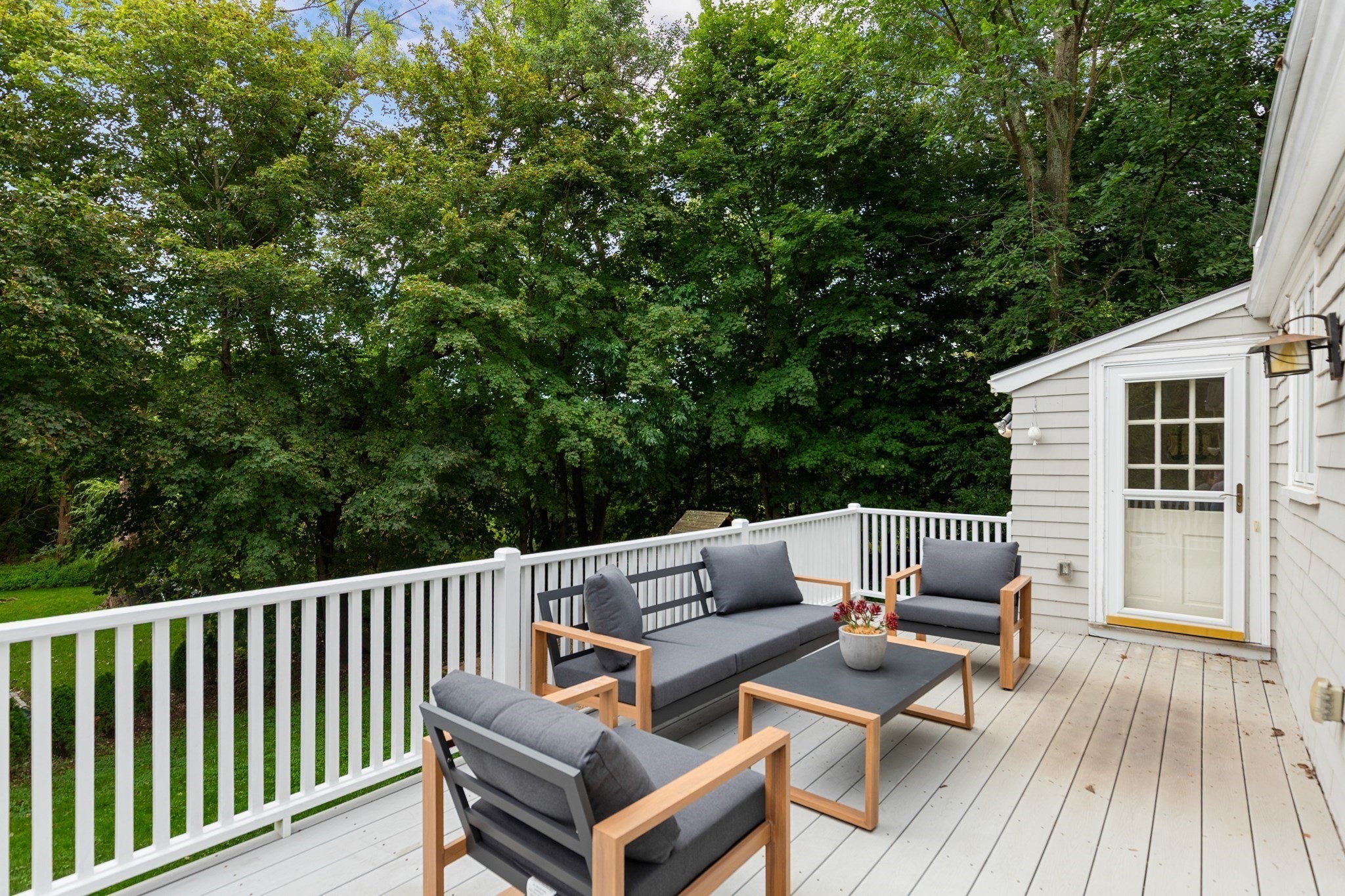 11 Stratham Rd