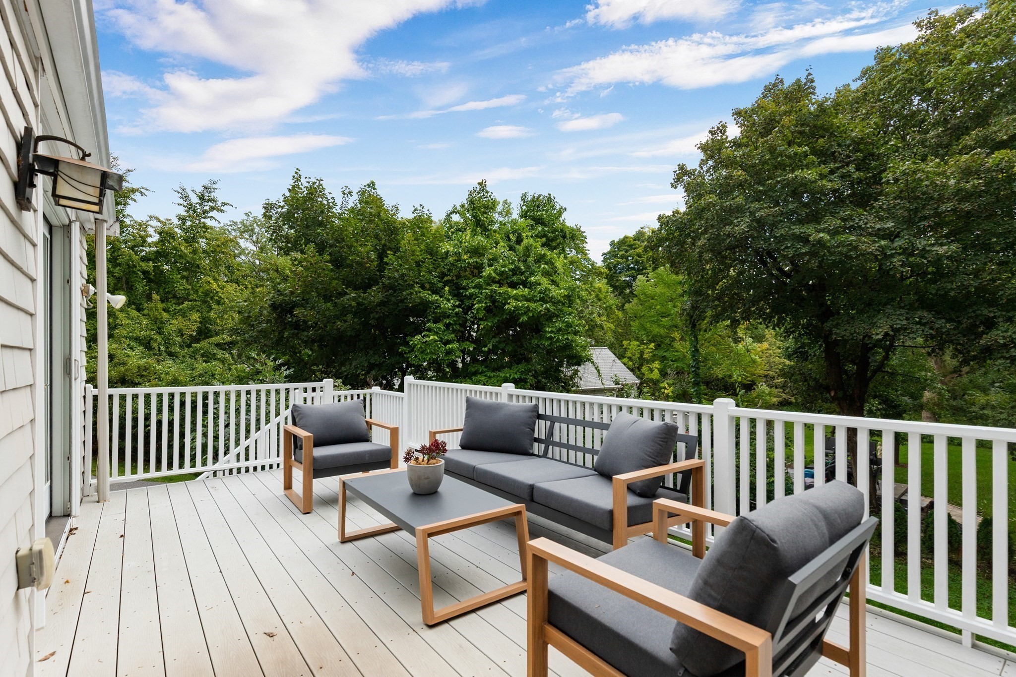11 Stratham Rd