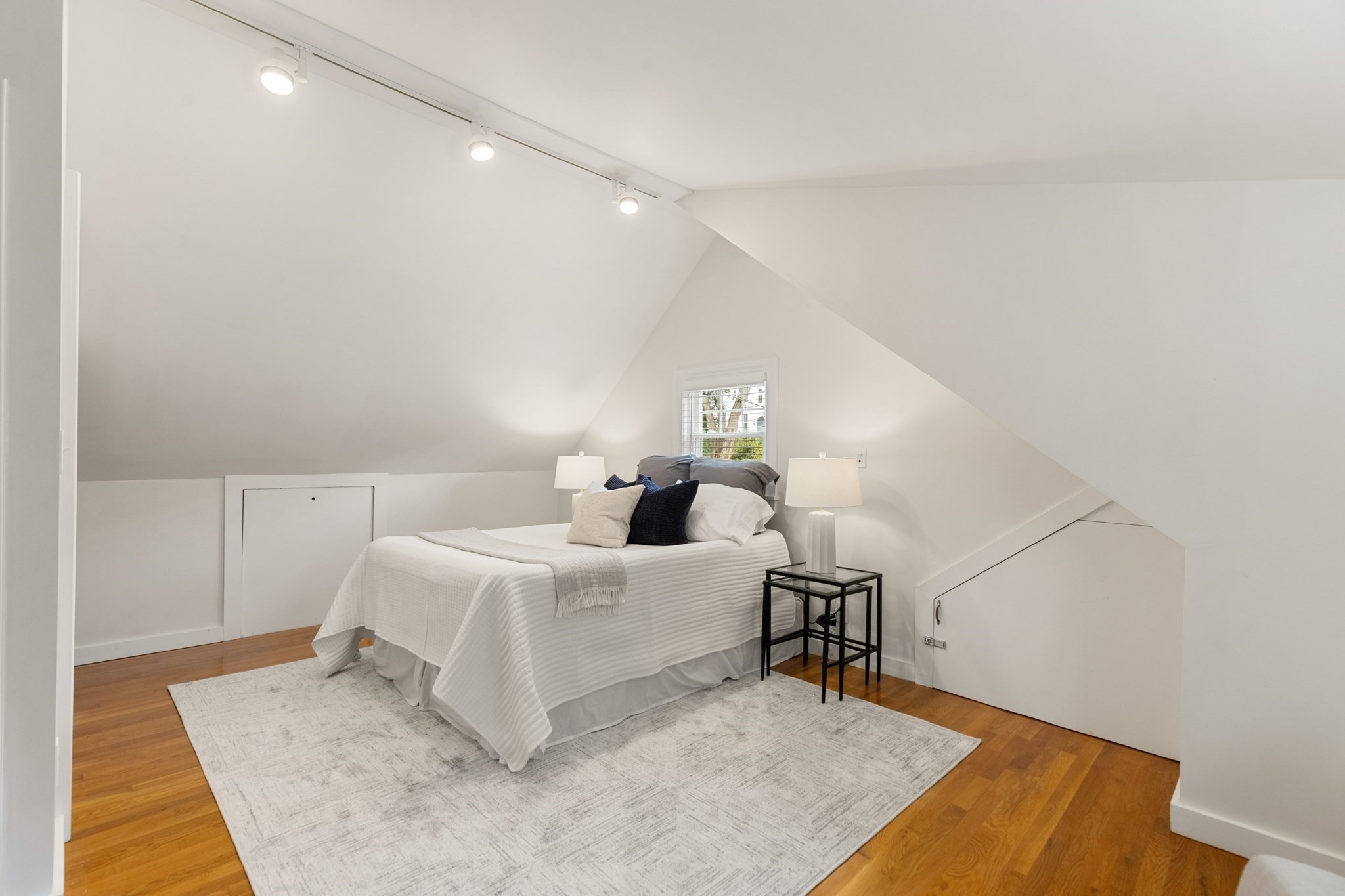 11 Stratham Rd