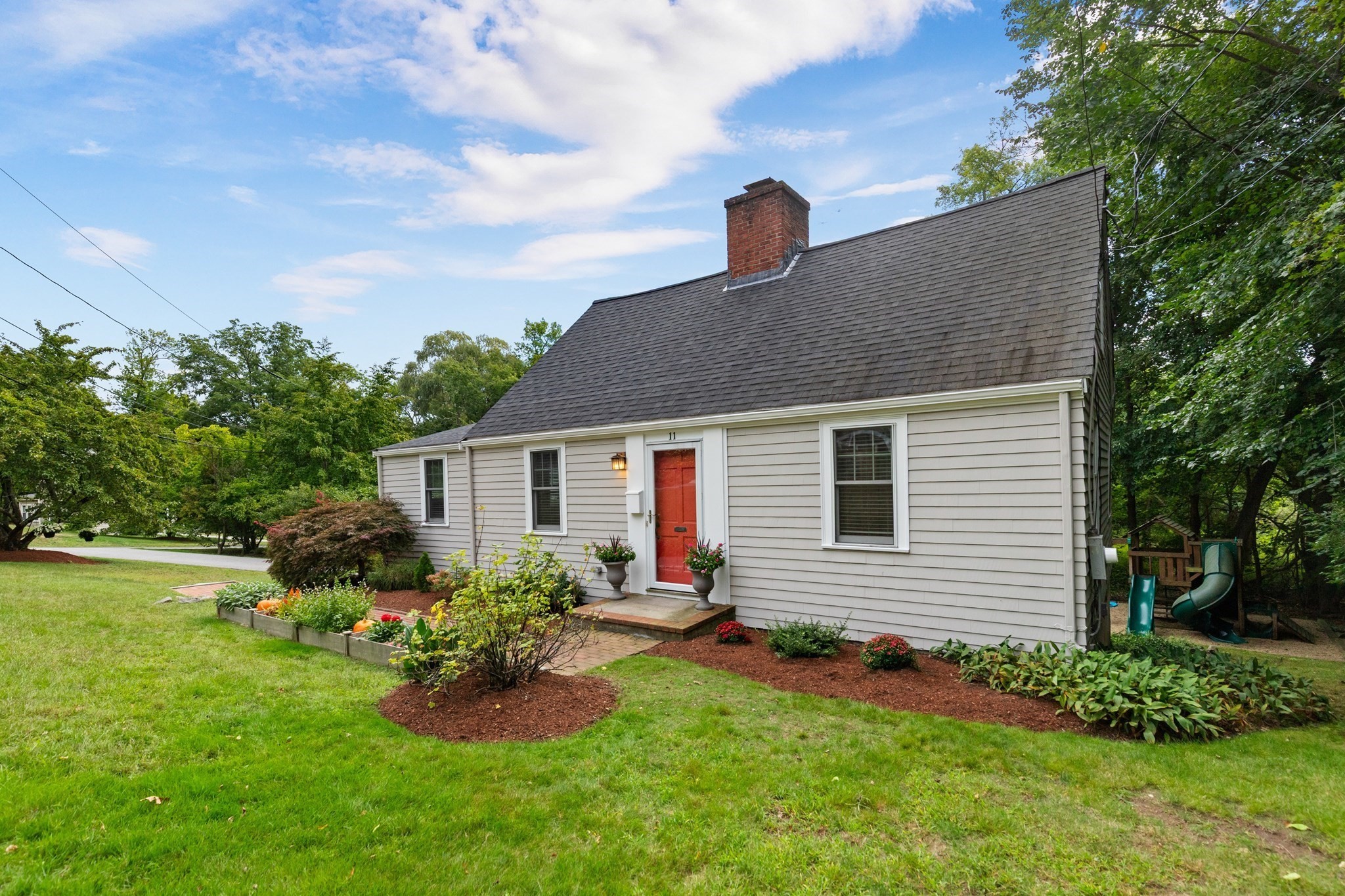 11 Stratham Rd