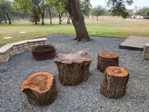 2551 Spring Valley DR