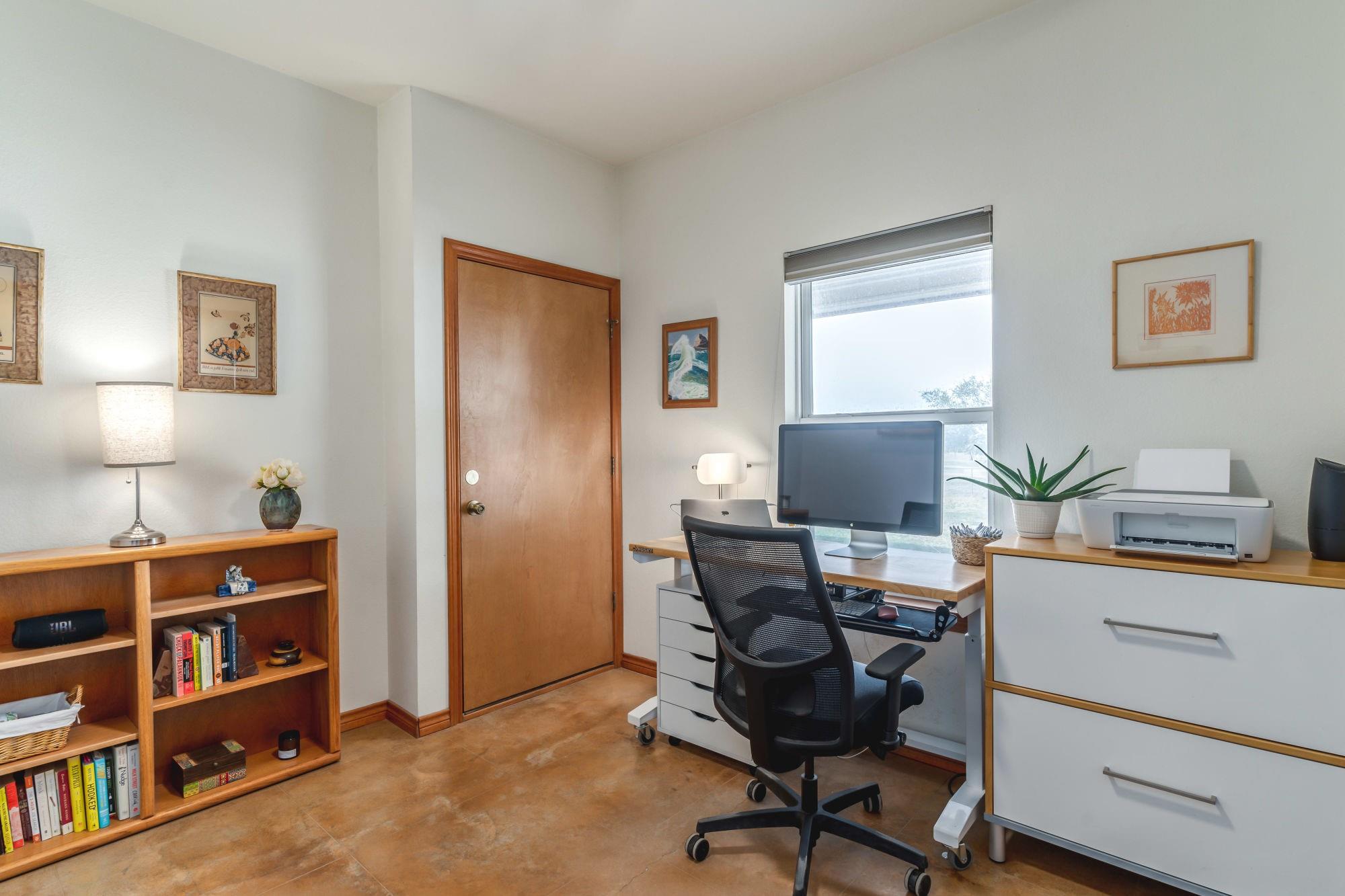 2551 Spring Valley DR