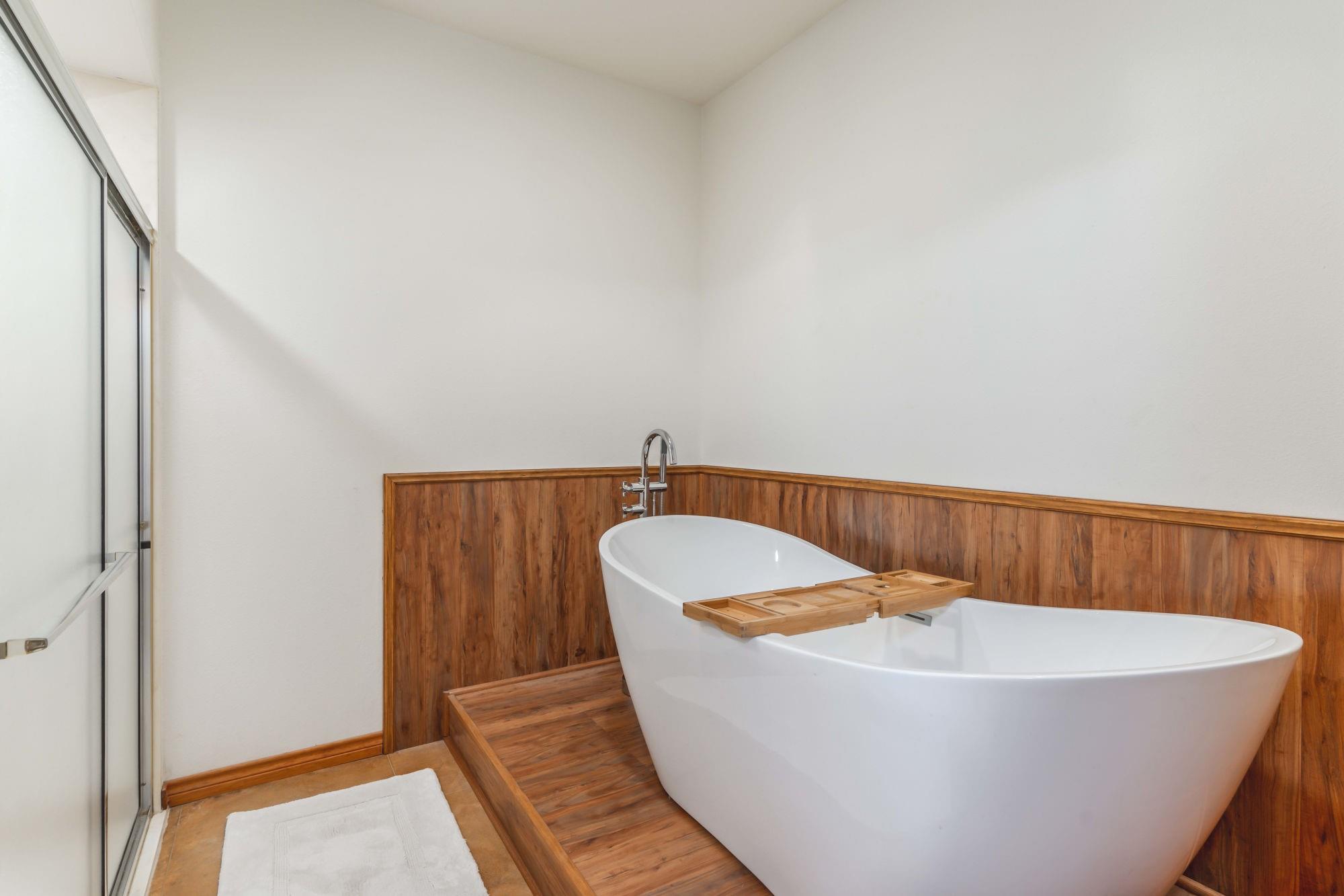 2551 Spring Valley DR