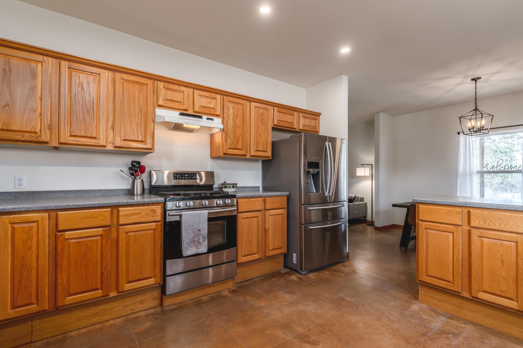 2551 Spring Valley DR