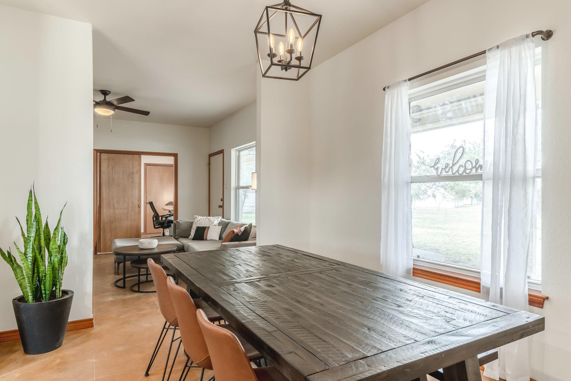 2551 Spring Valley DR