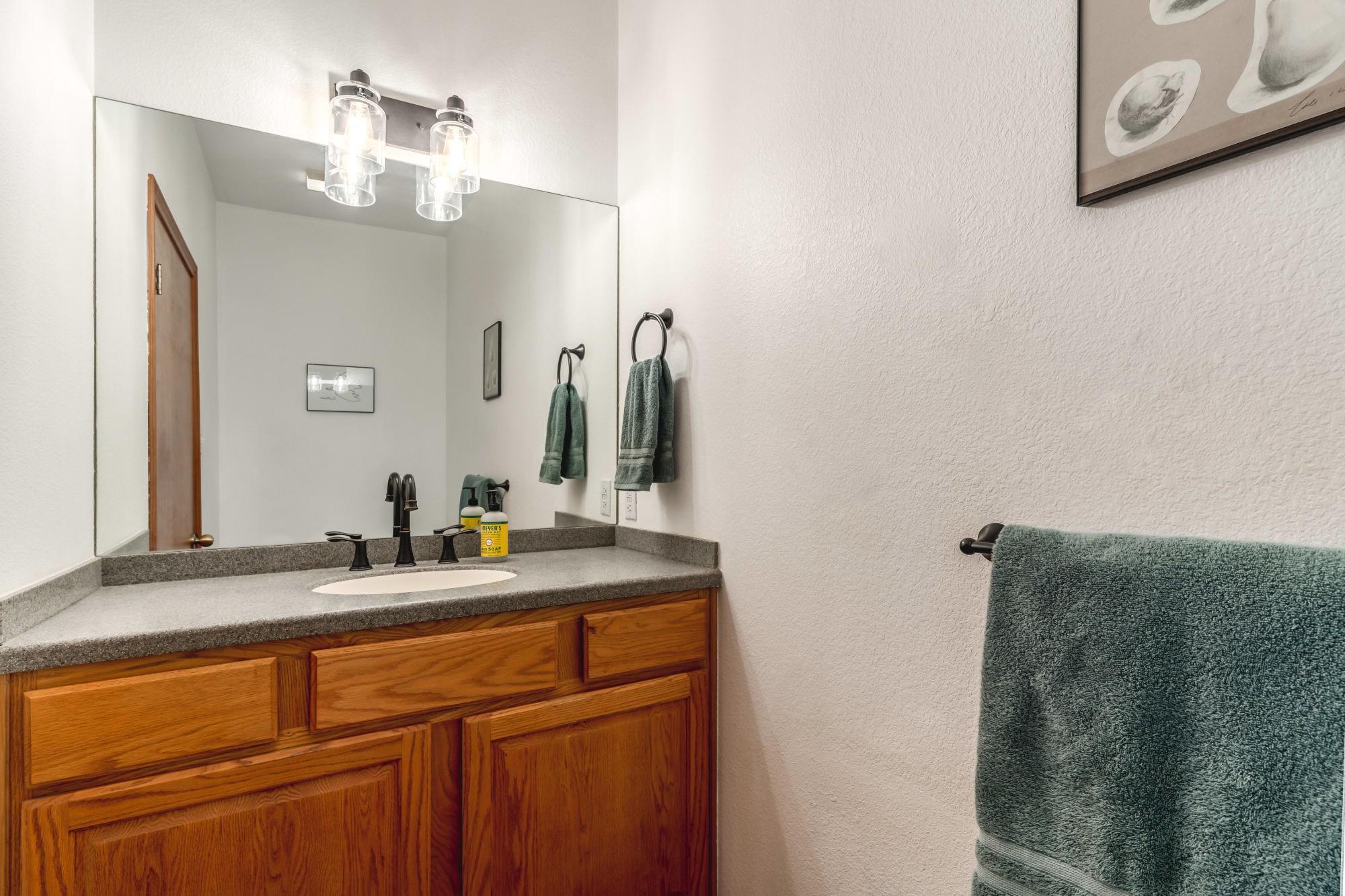 2551 Spring Valley DR