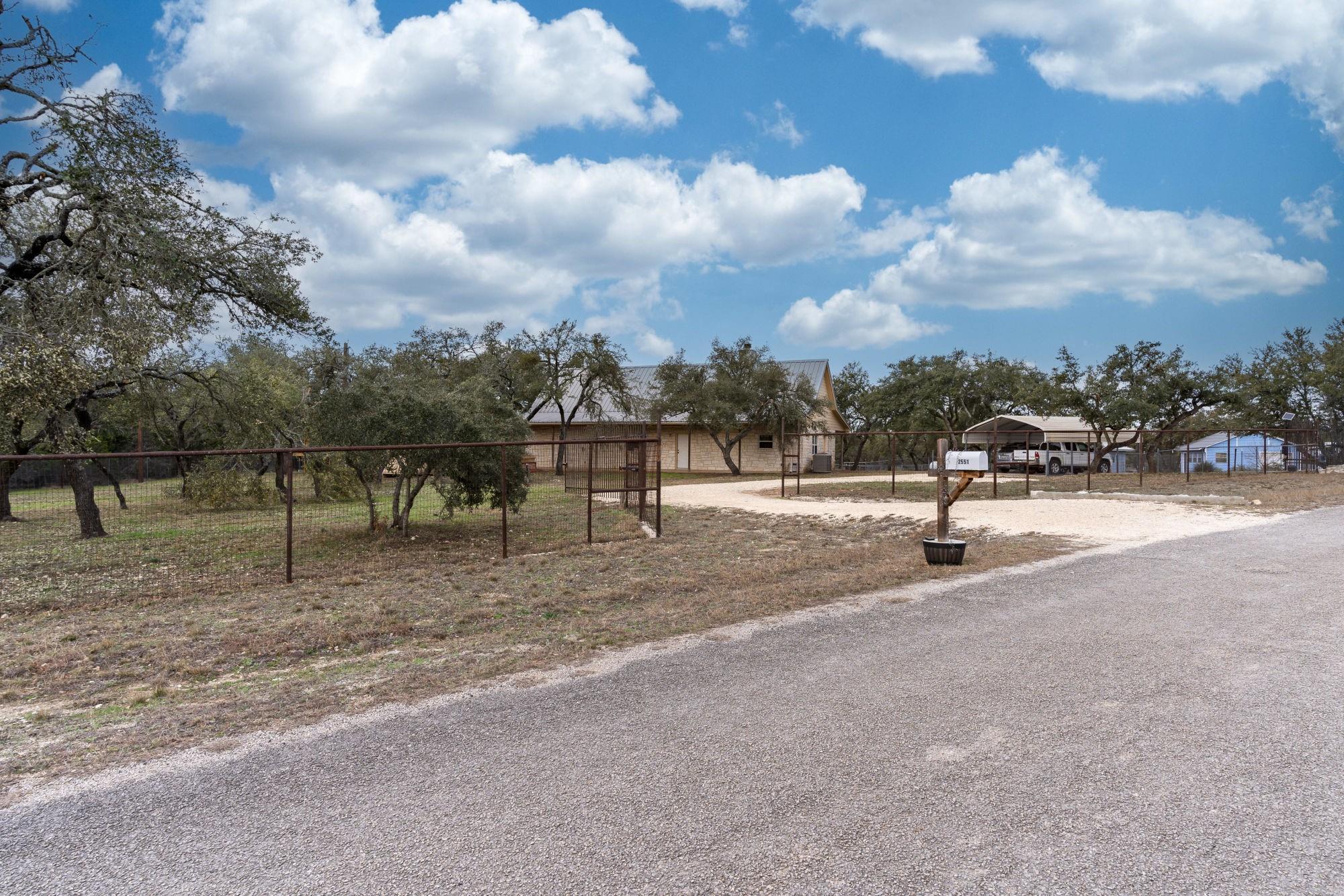 2551 Spring Valley DR