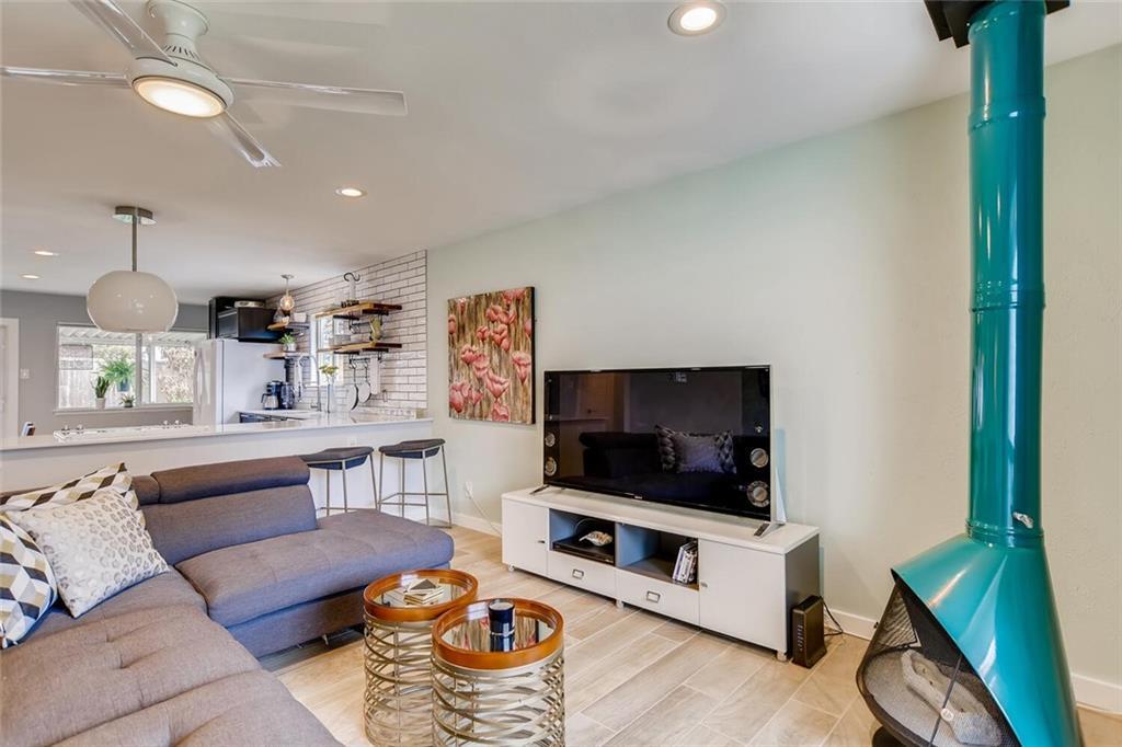 2403 Aldford DR