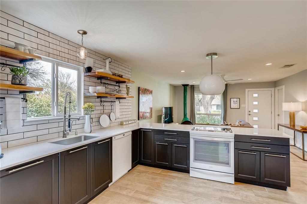 2403 Aldford DR