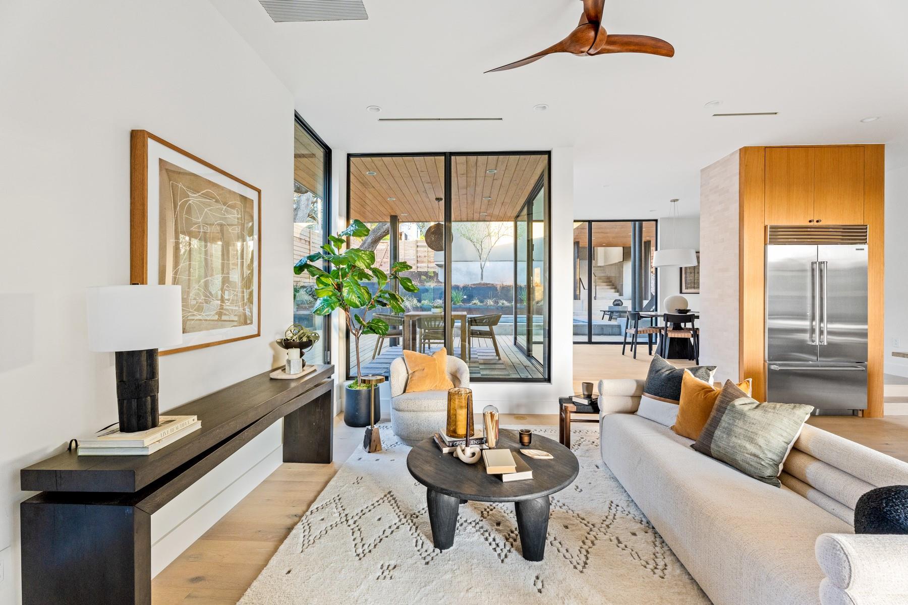1505 Alameda DR