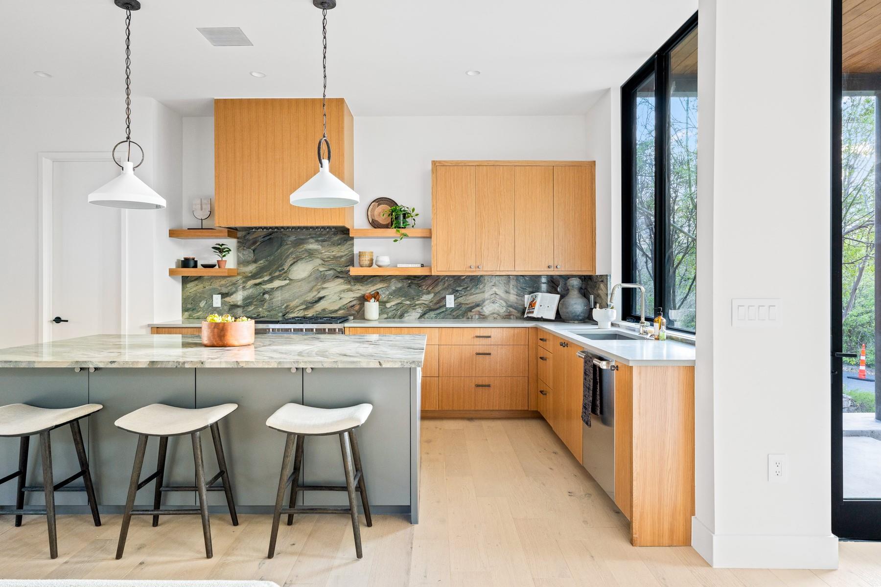 1505 Alameda DR