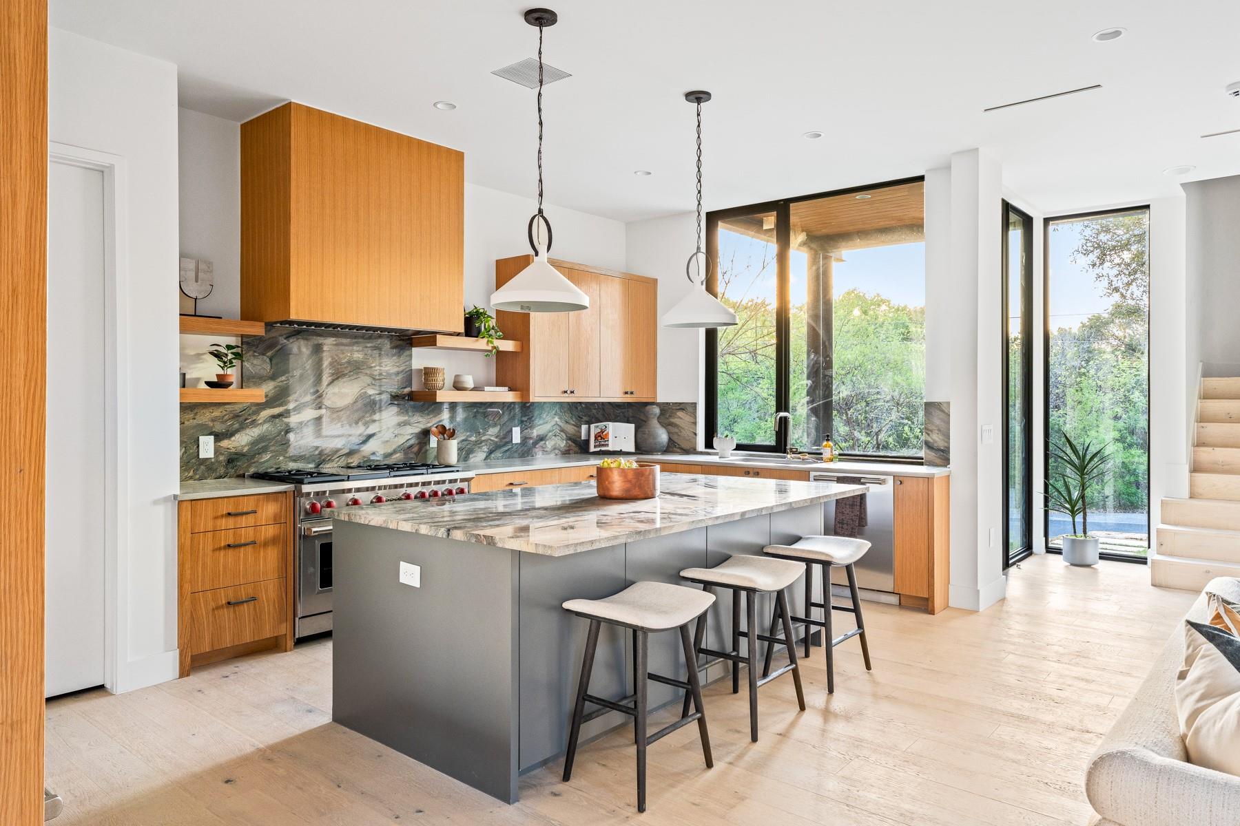 1505 Alameda DR