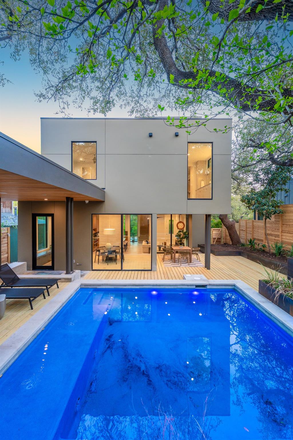 1505 Alameda DR