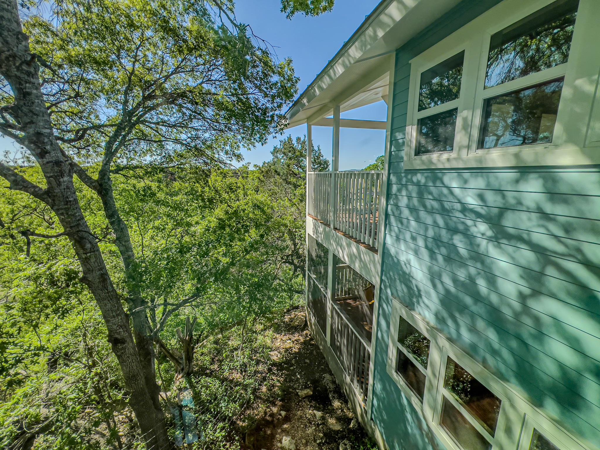 550 Cliffside RD