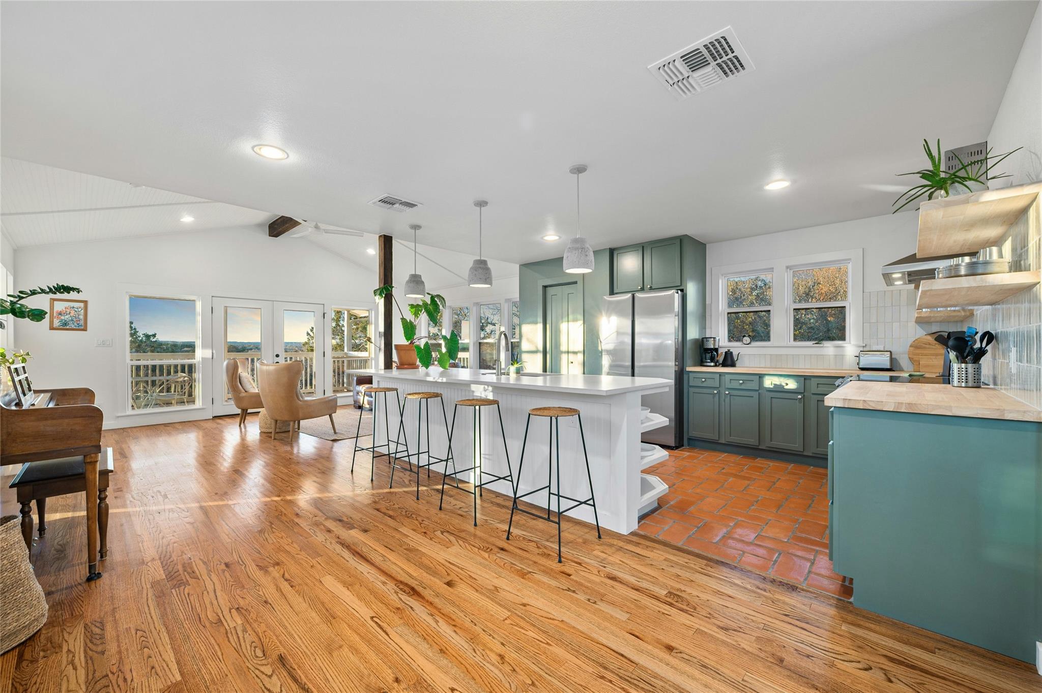 550 Cliffside 29-30 RD