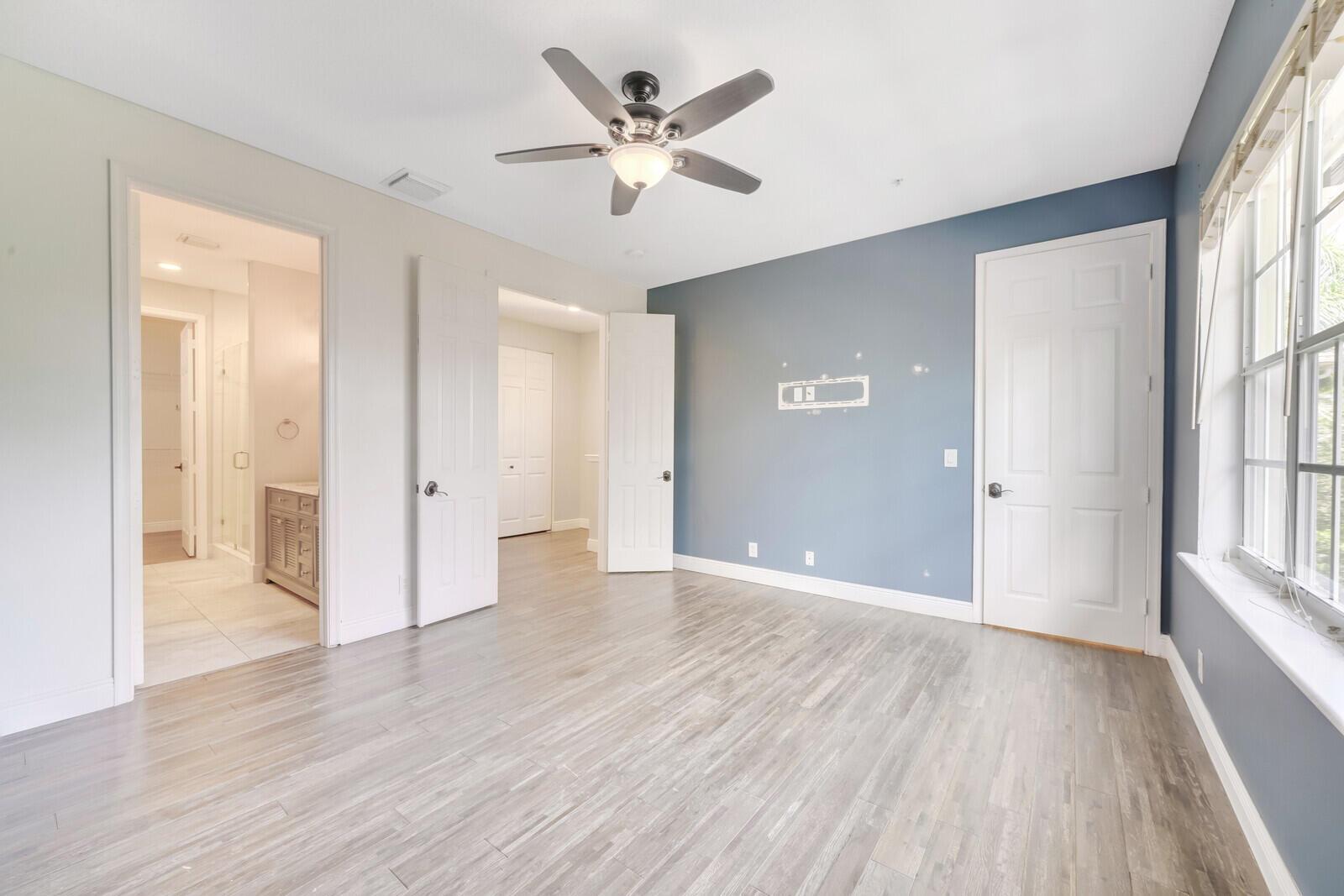 816 University Boulevard