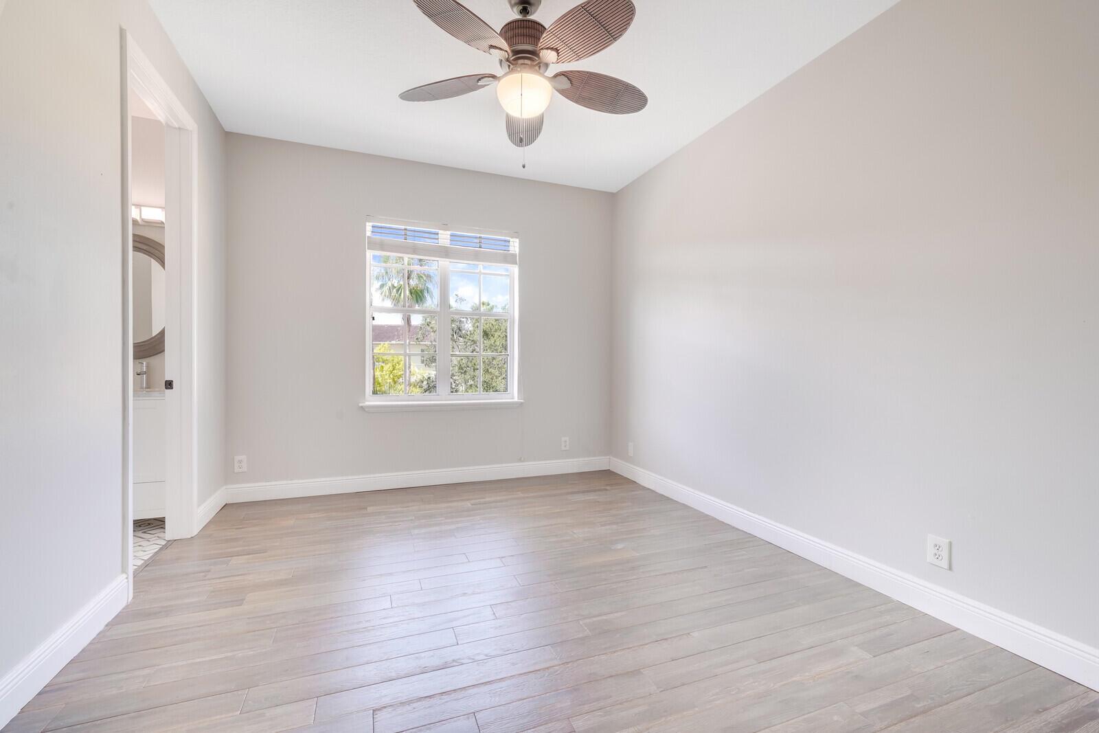 816 University Boulevard