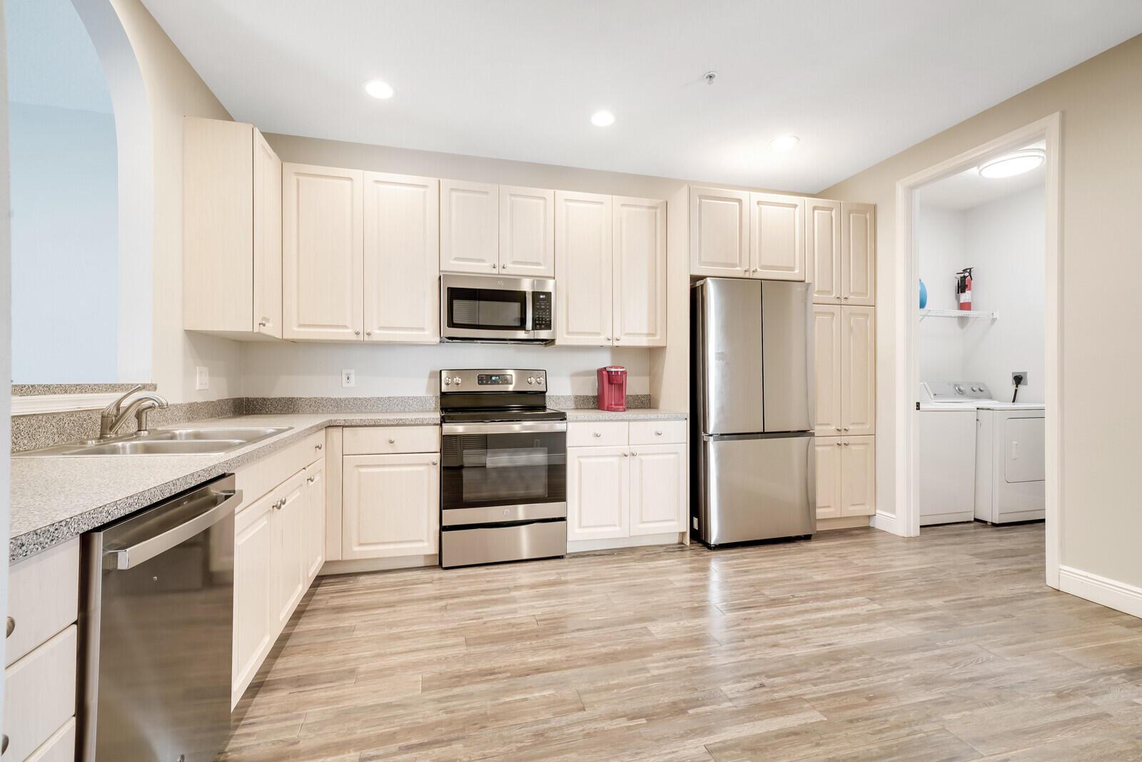 816 University Boulevard