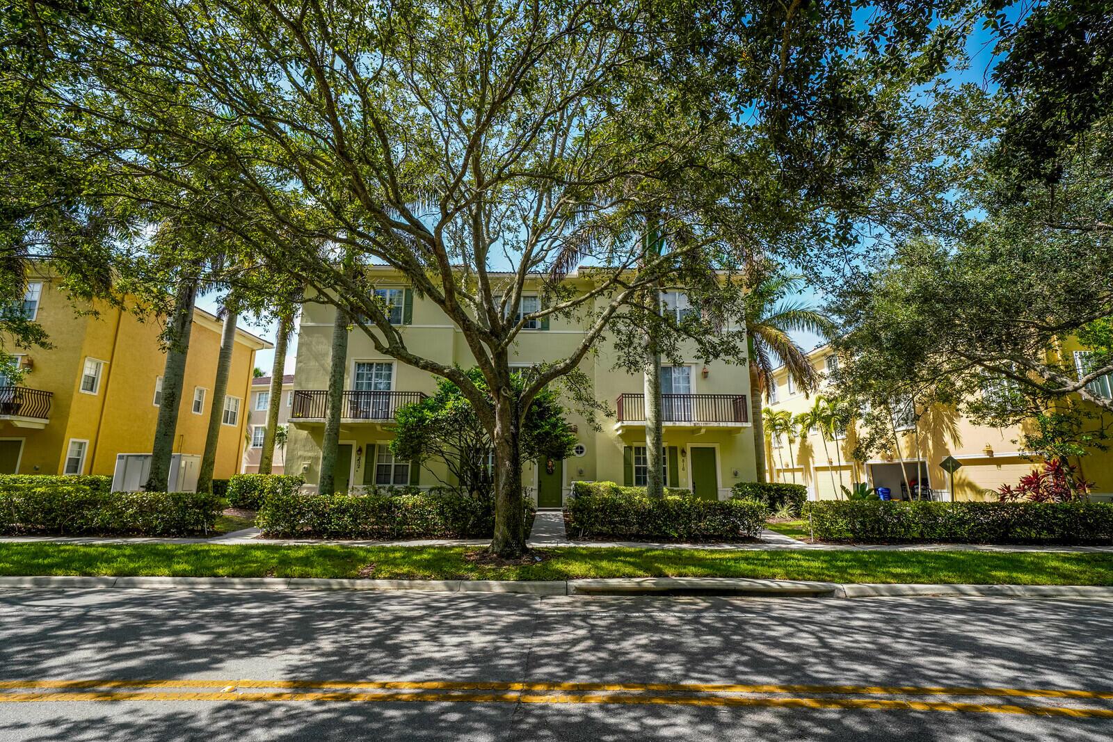 816 University Boulevard