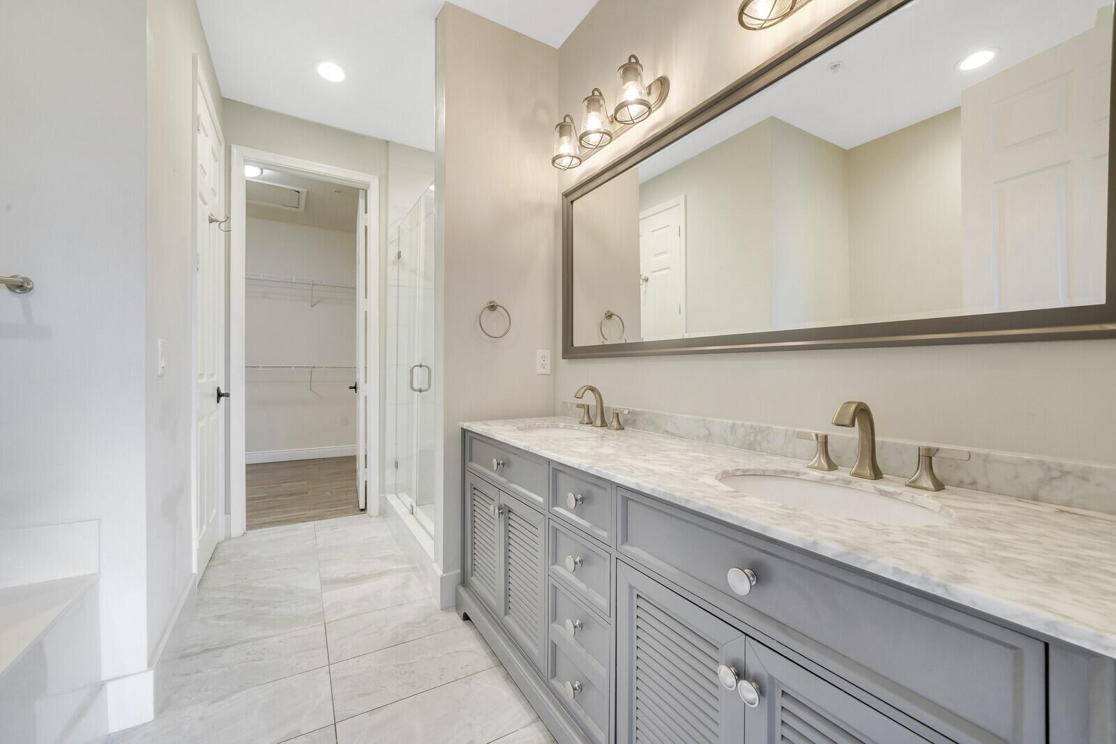 816 University Boulevard