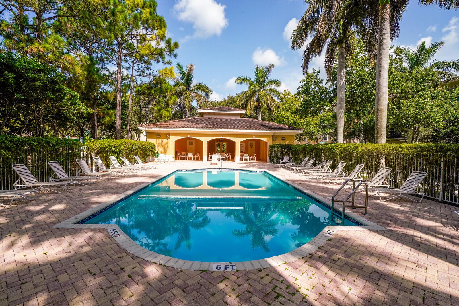 816 University Boulevard