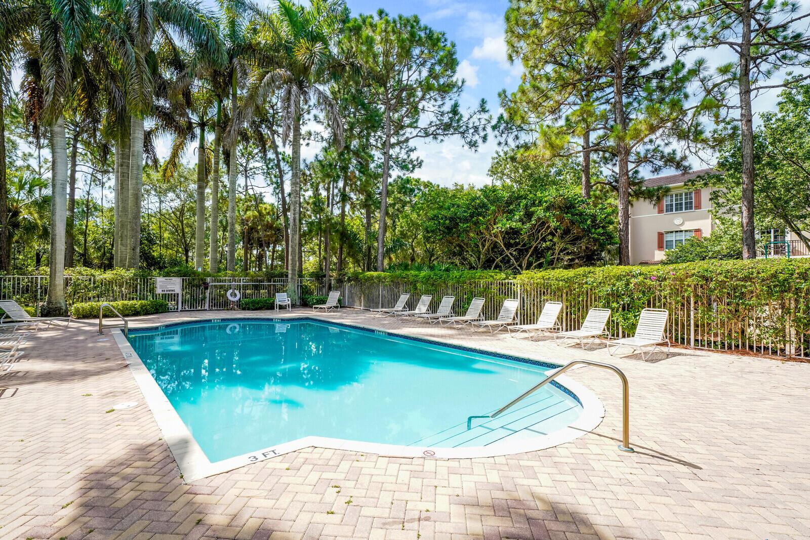 816 University Boulevard