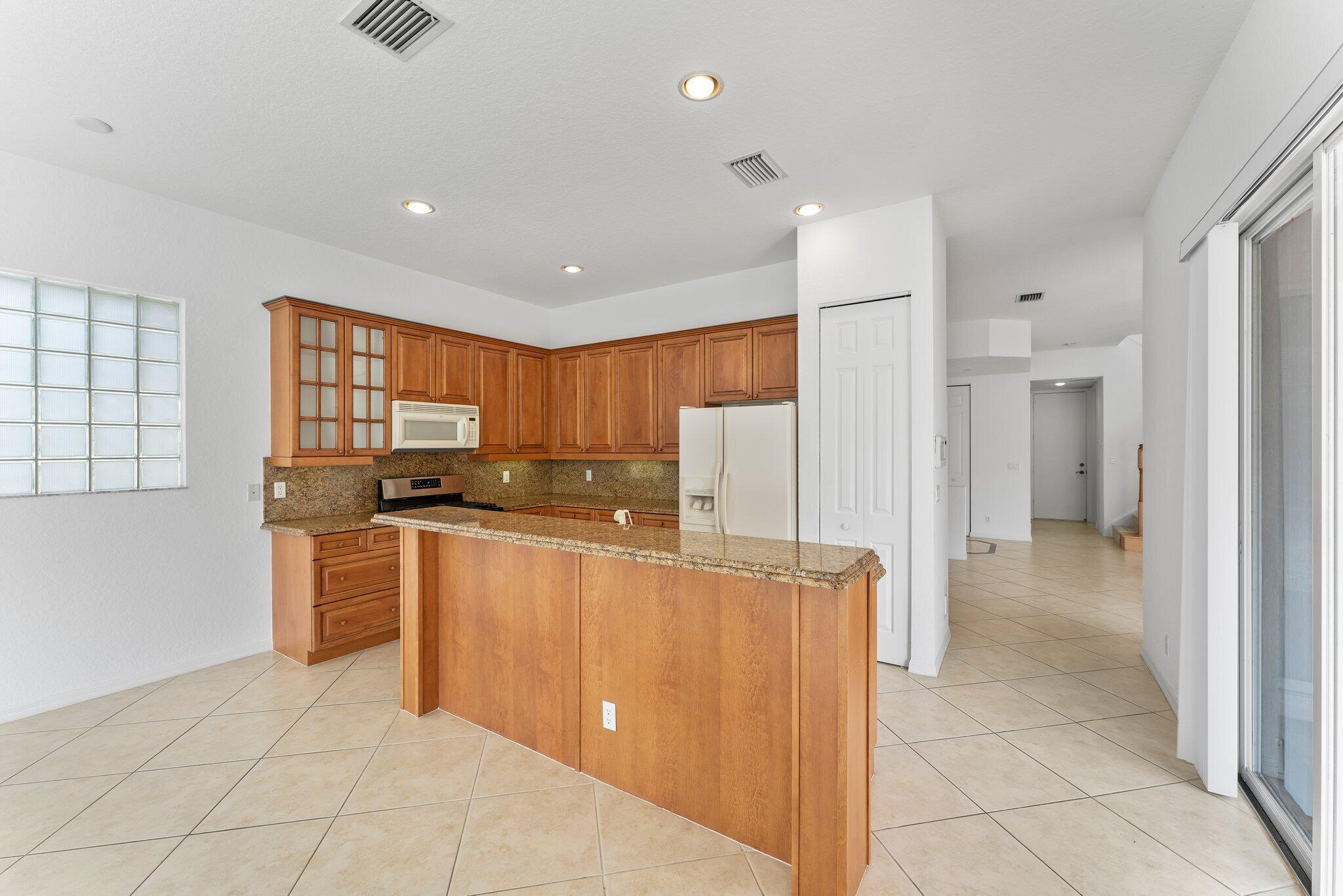 156 Isle Verde Way