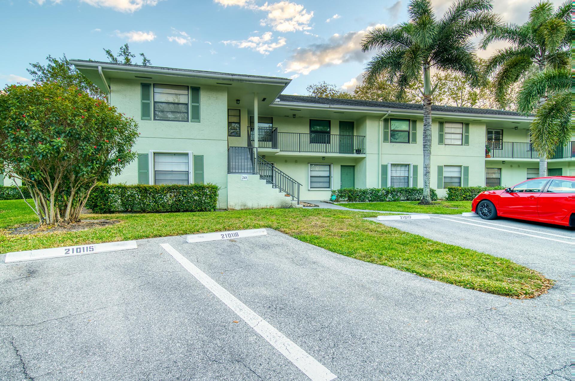 2101 Sabal Ridge Court B