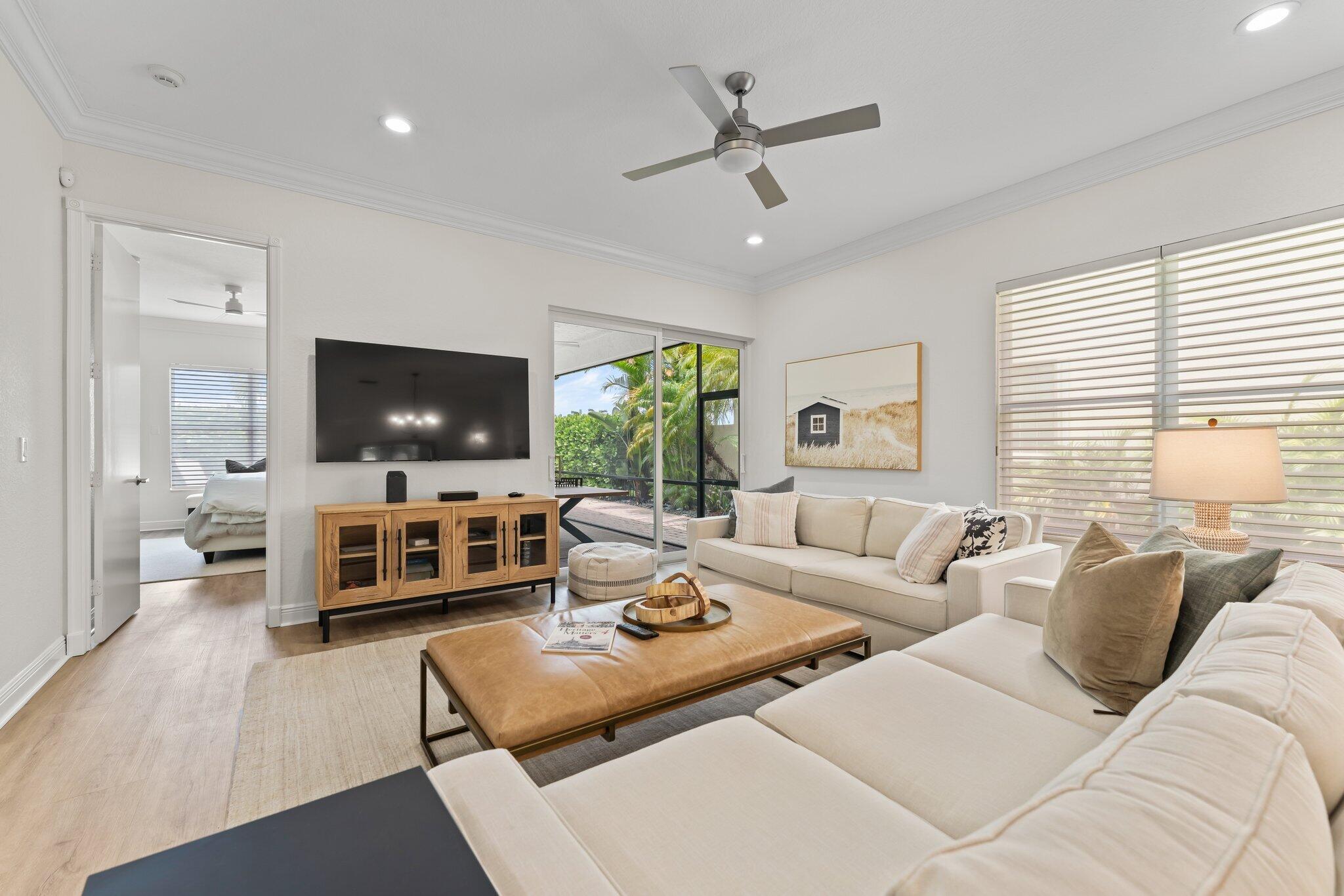 102 Isle Verde Way