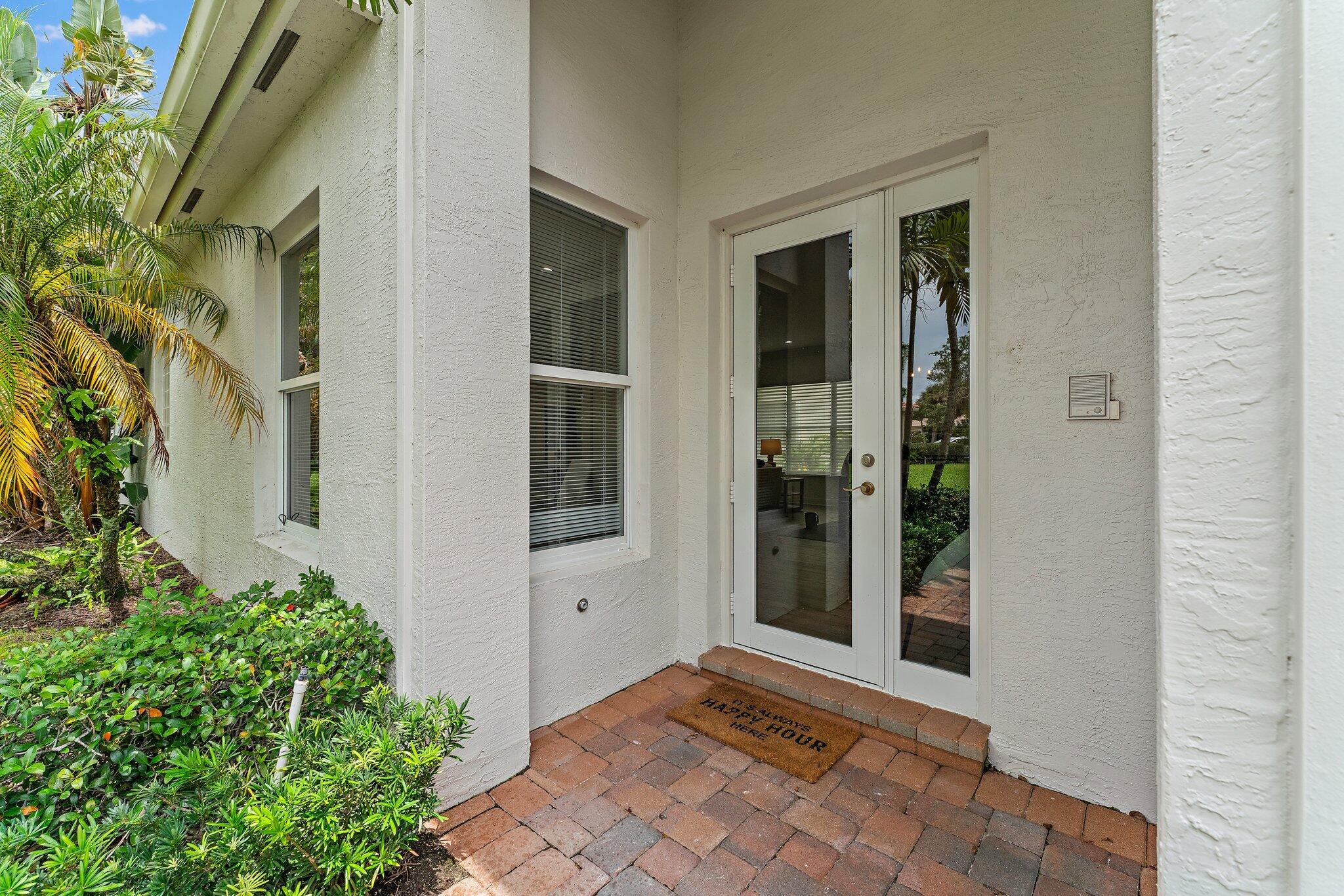 102 Isle Verde Way